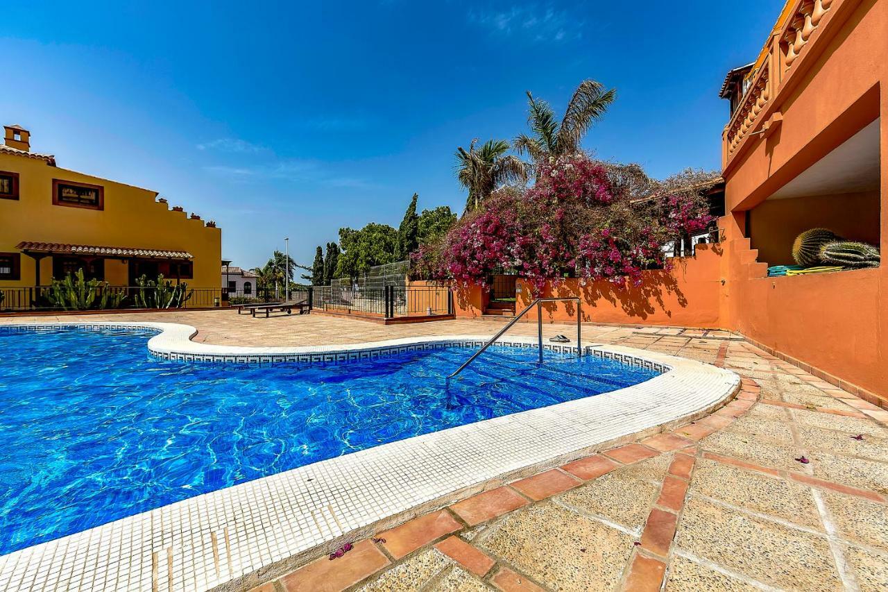 Apartment Elite Palace Адехе Екстер'єр фото