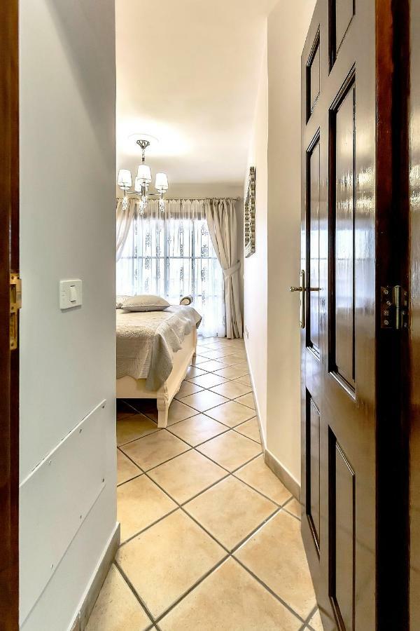 Apartment Elite Palace Адехе Екстер'єр фото
