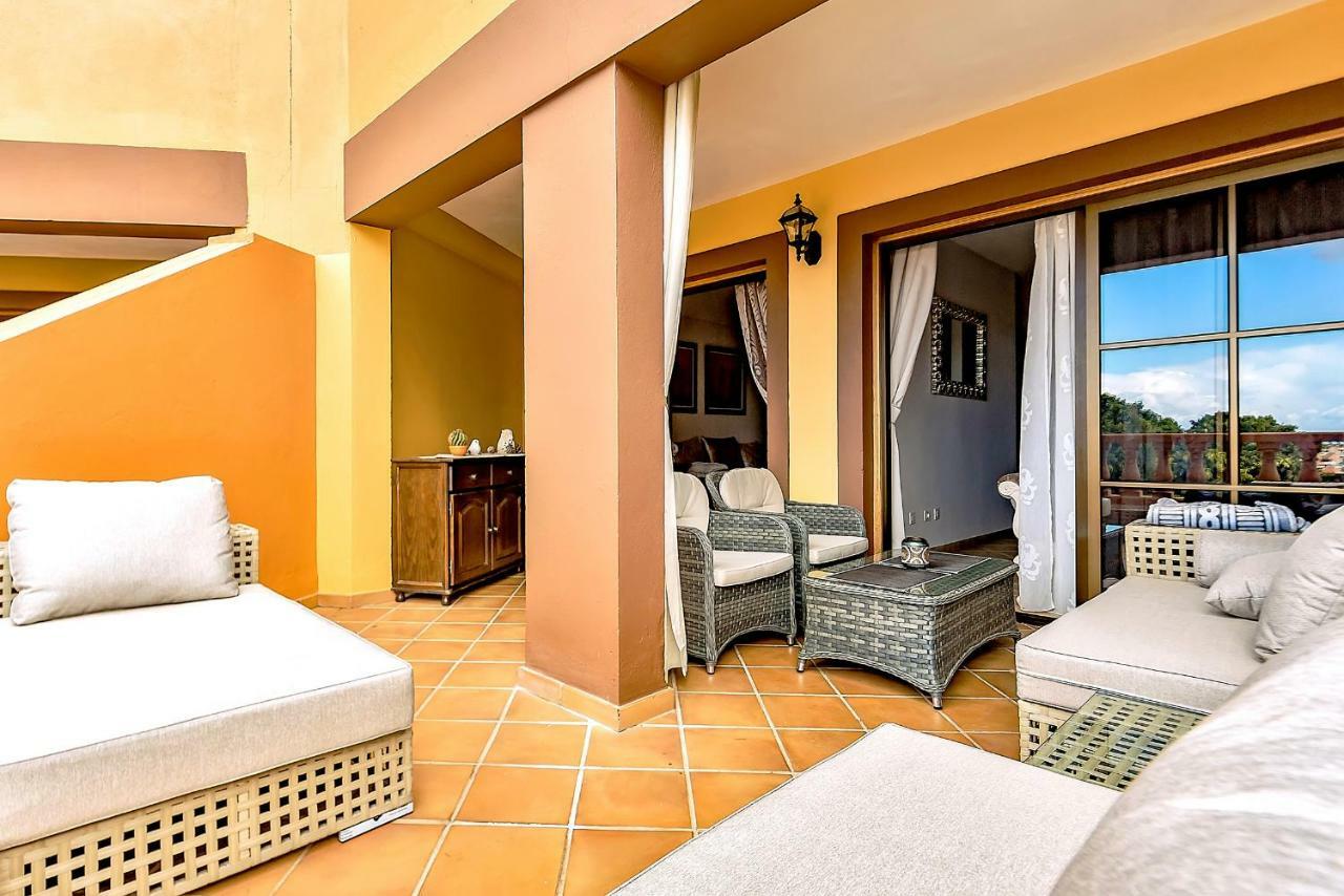 Apartment Elite Palace Адехе Екстер'єр фото